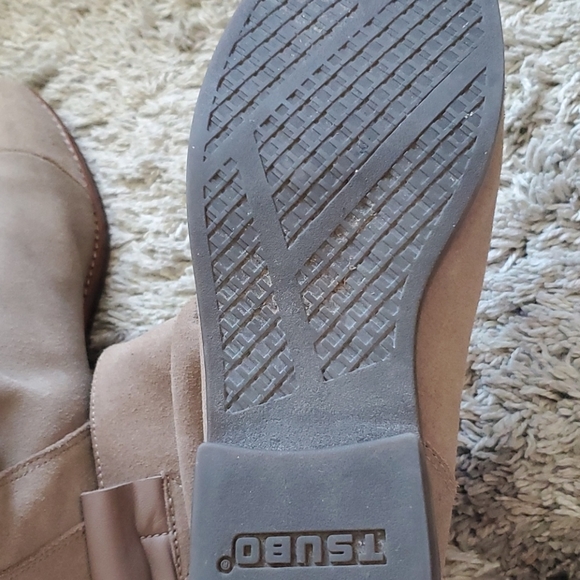 Tsubo Leonie Tan Suede Pull On Booties - Picture 6 of 9